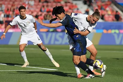 مباريات اليوم.. شباب مصر بالمونديال.. الأهلي وبرشلونة في "سوبر جلوب".. وجولة الأبطال